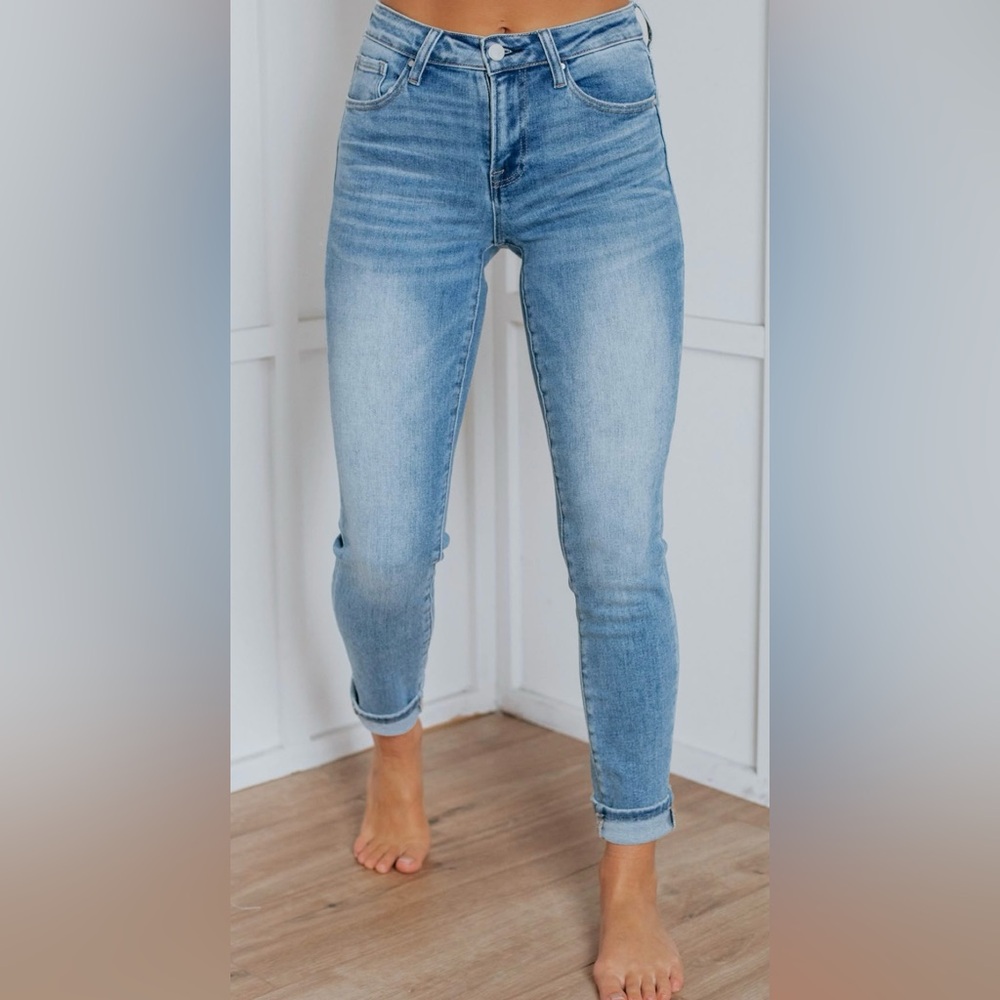 Risen Anna Medium Wash Ankle Jeans